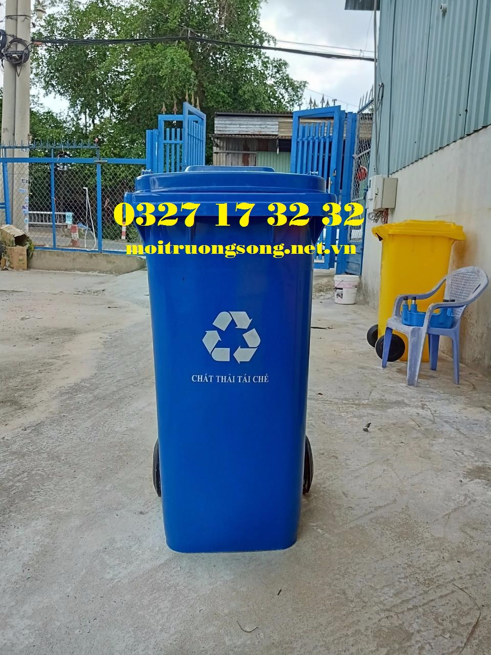 Thùng rác công nghiệp 240 lít nhựa HDPE