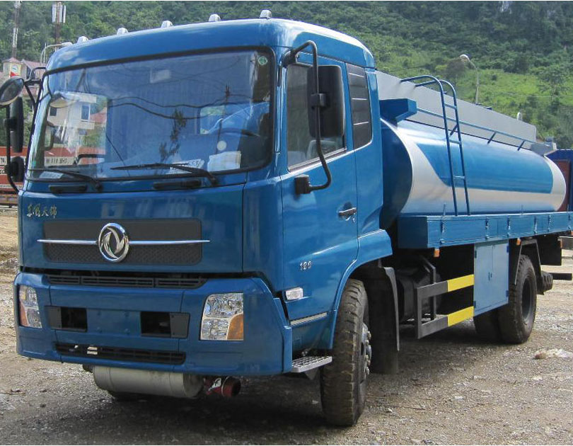 Xe chở xăng dầu 10 khối DONGFENG nhập khẩu