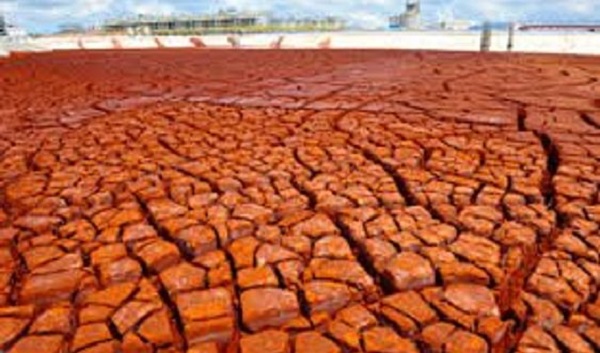 Giải pháp xử lý bùn đỏ thành gạch gốm xây dựng