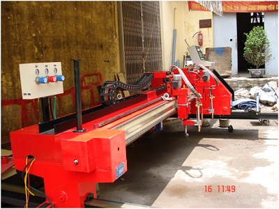 Máy cắt kim loại tấm CNC - Model CP 2580 CNC
