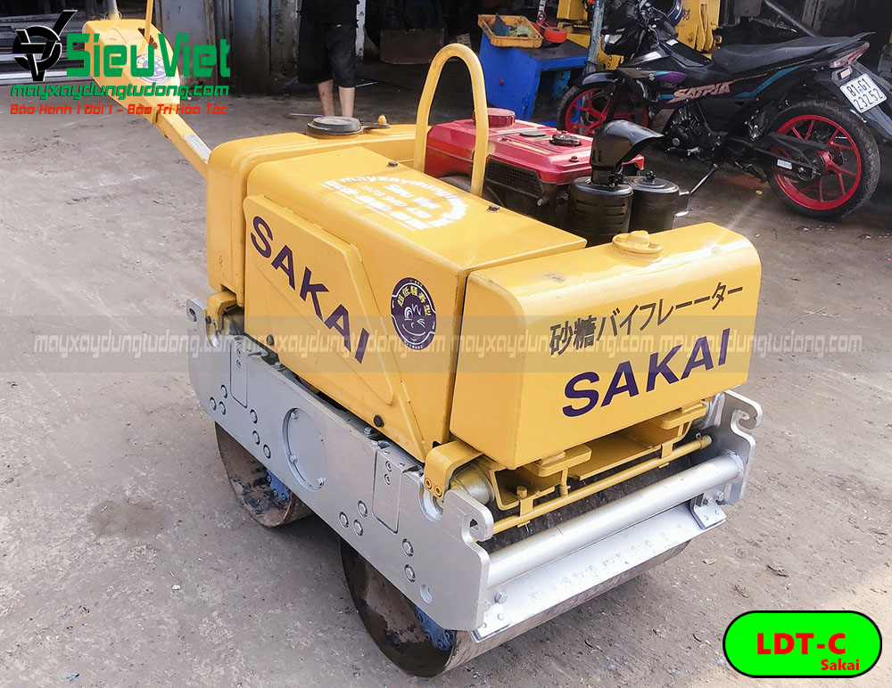 Máy lu rung dắt tay Sakai LDT 650KG (Động cơ Diesel)